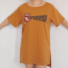 Maxi Remera Poderosa Habano - comprar online