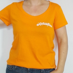 Remera Escote Redondo Celebrate Naranja - comprar online