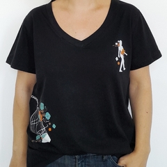 Remera Libre Escote V Negro