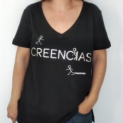 Remera Creencias Escote V Negro