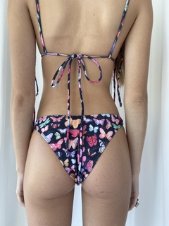 Bikini Butterflies Negra on internet