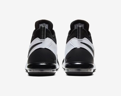 Imagen de Zapatillas Nike Airmax Impact Black/White - u$220