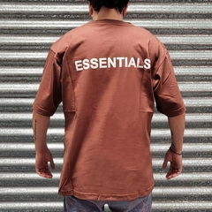 Remera Brown Essentials