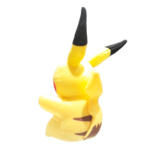 Peluche Pokemon Pikachu en internet