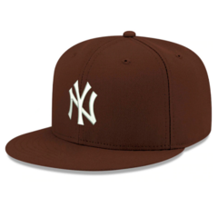 Gorra Visera Plana Cerrada MLB Importada - tienda online