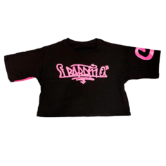 Top Oversize Tag Graffiti Negro y Fucsia