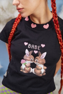 Baby Tee Bunny Negro - comprar online