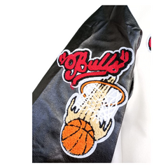 Campera Varsity Universitaria Chicago Bulls Blanca en internet