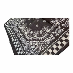 Pañuelo Bandana Negra Calavera Tribal en internet