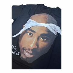Remera Rap Hip Hop Tupac Face ID Negra en internet