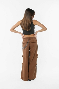 Pantalon Cargo Gabardina Rowana Marron - comprar online