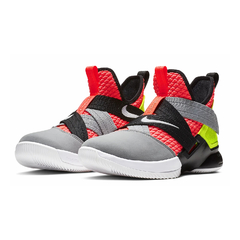 Zapatillas Nike LeBron Soldier XII
