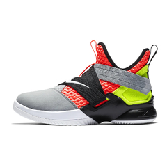 Zapatillas Nike LeBron Soldier XII - comprar online