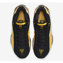 NIke Shox BB4 'University Gold' en internet