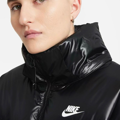 Campera Nike Parka Sportswear Therma-Fit City Series Black - usd550 - KITCH TECH