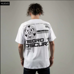 Remera White Fearless - comprar online