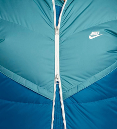 Campera Nike Hooded Stormfit Windrunner Rift Blue - usd450 - KITCH TECH