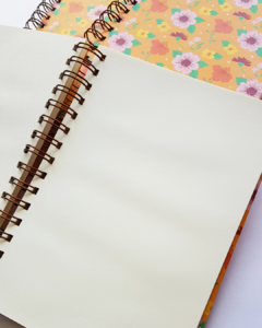 Cuaderno anillado liso | Floral naranja en internet