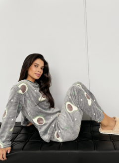 Pijama Polar - Brilla en la Oscuridad - Palta Addict - tienda online