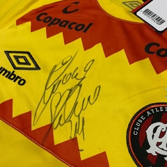 Atletico Paranaense 2018 - Umbro Nations Espanha - Autografada Thiago Heleno na internet