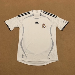 Real Madrid Teamgeist 2021 - Adidas