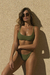 Bikini tipo top de verano, color verde con breteles regulables y tiras para atar.