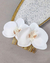 Pente Orchaid: Detalhe das Delicadas Orquídeas Brancas e Pérolas