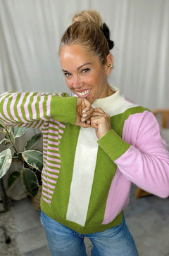 Sweater rayado con cuello alto - Pilar Prada 