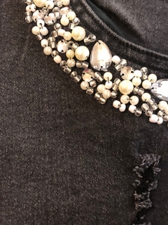 Jean bordado en bolsillos con perlas - Pilar Prada 