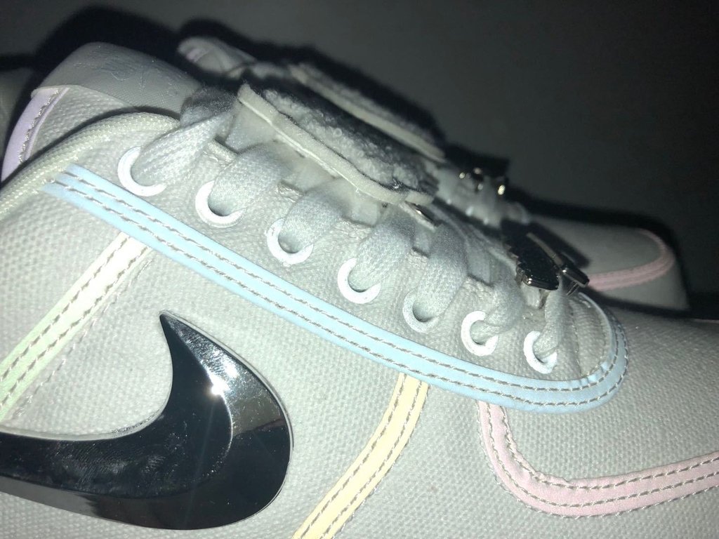Air force 1 travis scott reflective sales