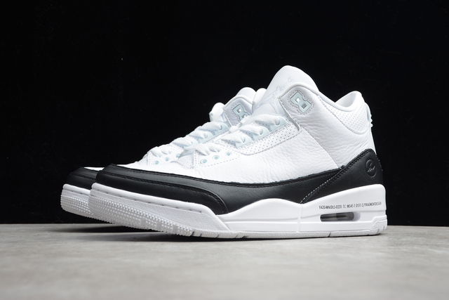 Air Jordan 3 Retro Fragment - Comprar em Hyped Office