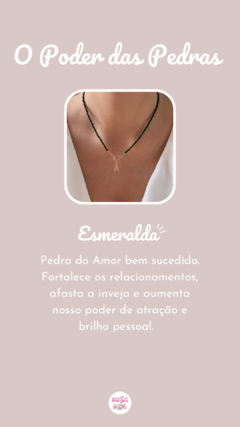 Gargantilha Pedras Naturais Jade Esmeralda c/ Inicial (TEMOS TODAS AS LETRAS DO ALFABETO) - comprar online