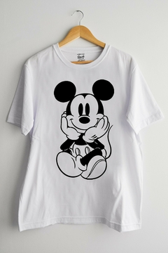 Remera Mickey Mouse Retro (Nevada, Negra o Blanca) - comprar online