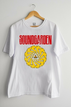 Remera Soundgarden (Nevada, Negra o Blanca) en internet