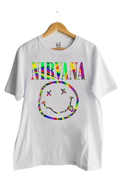 Remera Nirvana Smile Colors (Nevada, Negra o Blanca) en internet