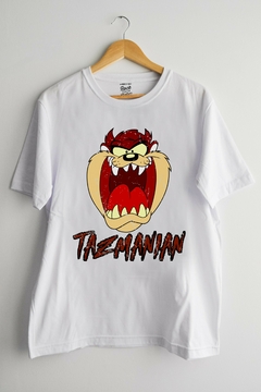 Remera Tasmania (Nevada, Negra o Blanca) en internet