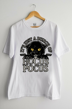 Remera Hocus Pocus (Nevada, Negra o Blanca) - comprar online