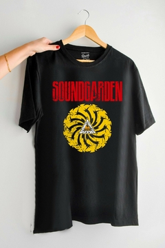 Remera Soundgarden (Nevada, Negra o Blanca) - comprar online