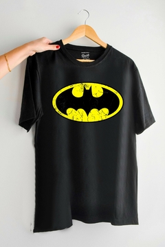 Remera Batman Señal (Nevada,Negra o Blanca) - comprar online