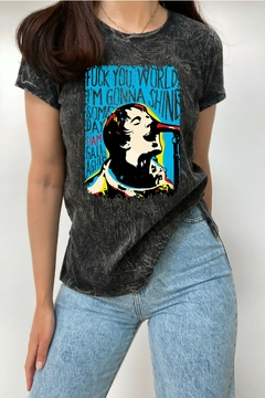 Remera Oasis - Fuck you, world (Mujer)