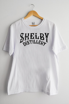 Remera Shelby Distillery - Peaky Blinders (Nevada, Negra o Blanca) en internet