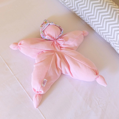 Bebê Estrela Waldorf - Rosa (lã de carneiro) - comprar online