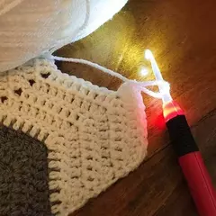 Aguja de crochet lite con luz led x Unidad