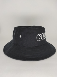 BUCKET HAT BAWBBLE LETTER BLACK - comprar online