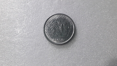 Moeda de 10 Centavos de 1997 Aço Inox com Data Marcada em 2 Lugares Catalogada ZL 30 - comprar online