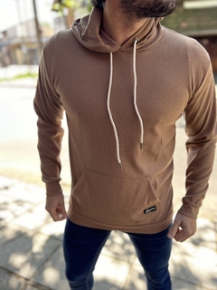 Buzo Sweater Canguro Camel - comprar online