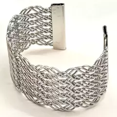 Bracelete de Metal Largo Entrançado Linhas Finas na internet