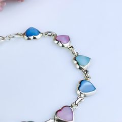 Pulseira de prata 925 corações com madrepérolas naturais azul e rosa (PB401) - PRATAdaPEDRA