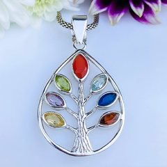 Pingente de prata 925 com pedras naturais árvore sete chakras (P1061)