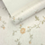 Rolo do Papel de Parede Floral Bege e Pêssego Brilho - Coleção Classic Designs - 10 metros | 2890701 - Ciça Braga